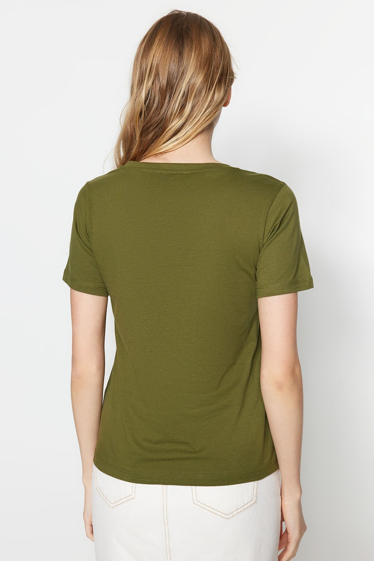 Trendyol Collection-Khaki-Beige, 100 % Baumwolle, 2er-Pack Basic-Strick-T-Shirts mit V-Ausschnitt TWOSS23TS00002 10