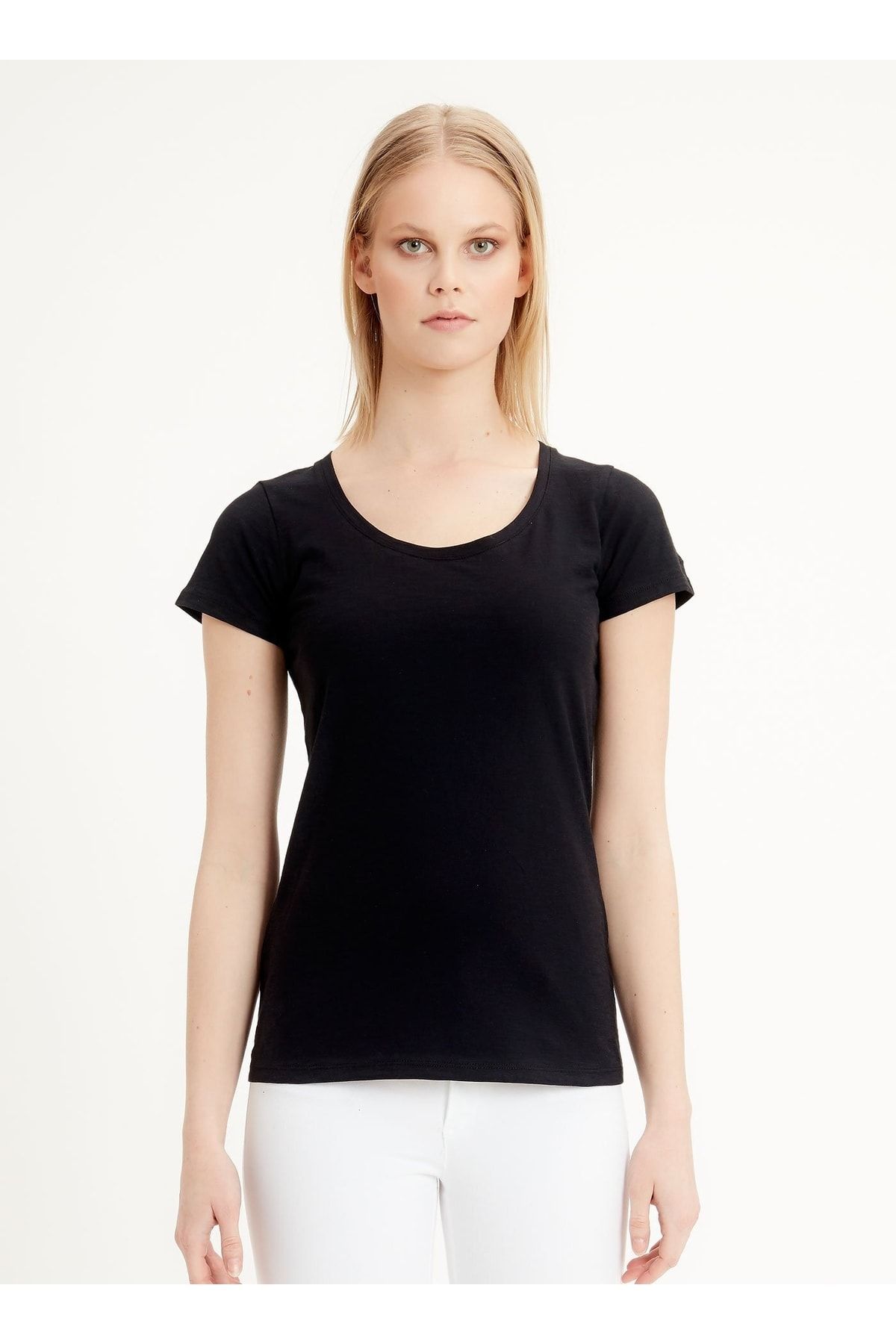 ORGANICATION T-Shirt Schwarz Slim Fit Fast ausverkauft