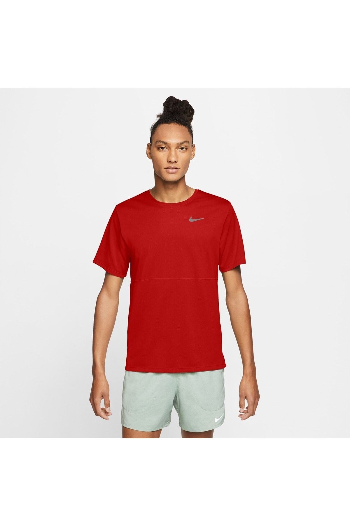 Mens red nike t shirt online