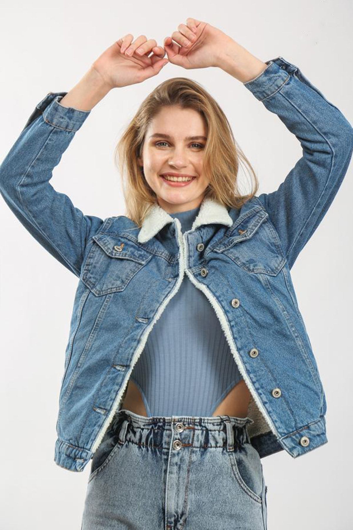 Womens denim jacket clearance with inside pockets