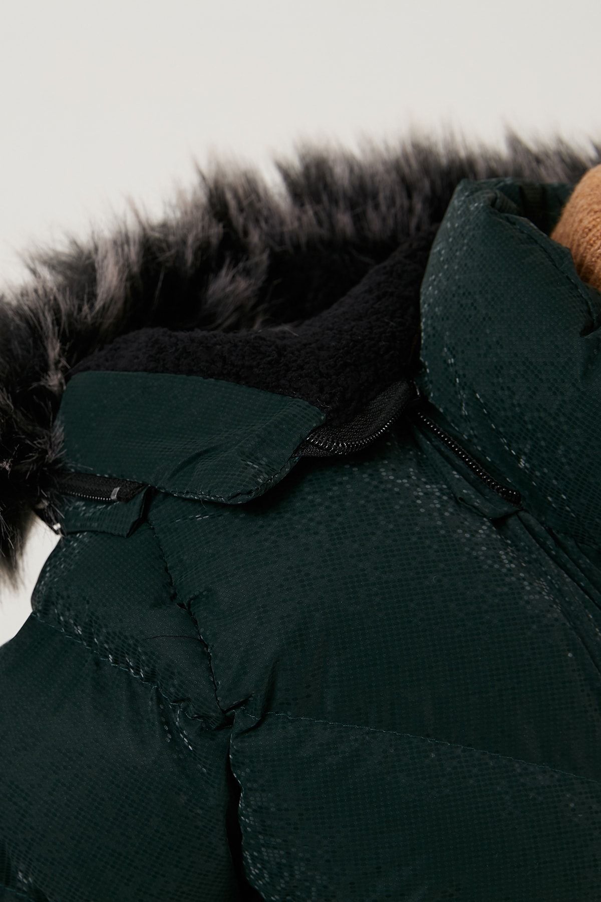 Lela کت زمستانی پسرانه یقه خز مصنوعی با آستر مخمل دار کلاهدار قابل جابجایی مانتو 5761906