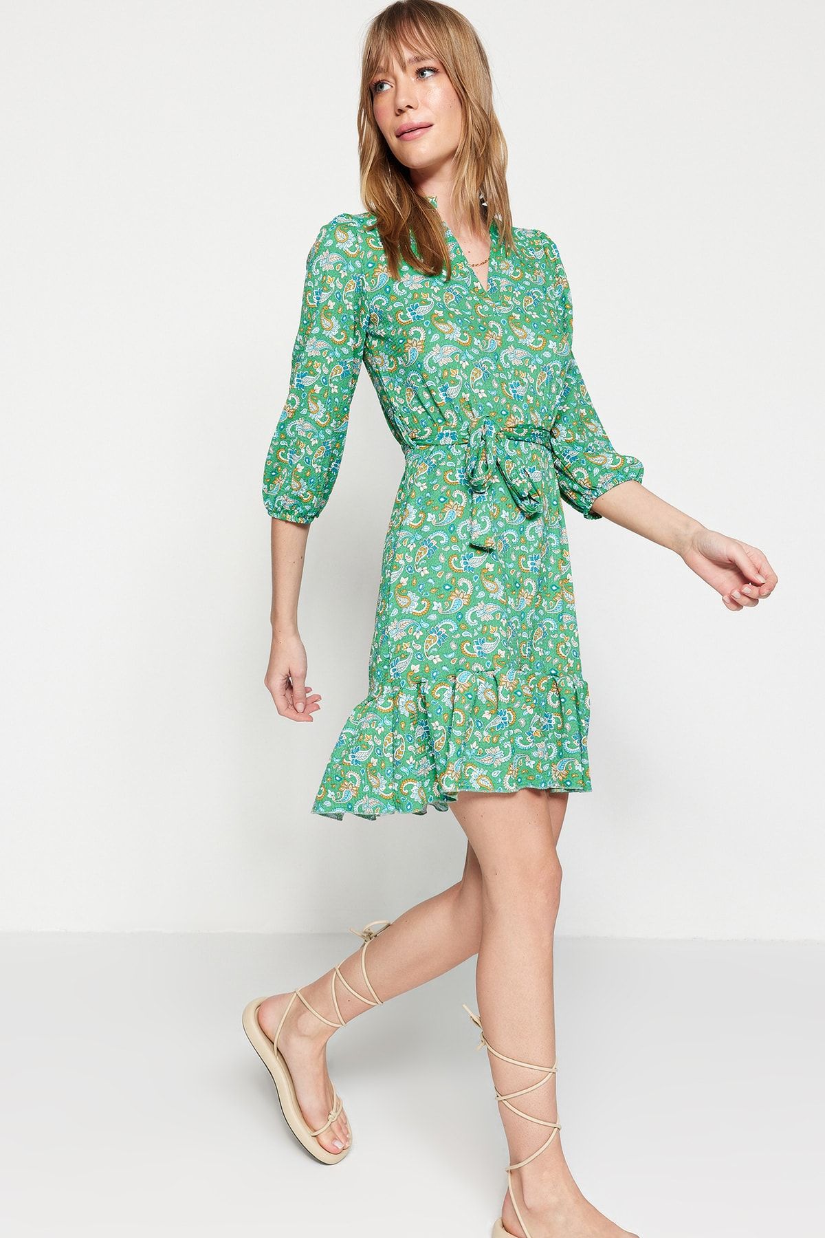 Trendyol Collection Kleid Grün A-Linie Fast ausverkauft