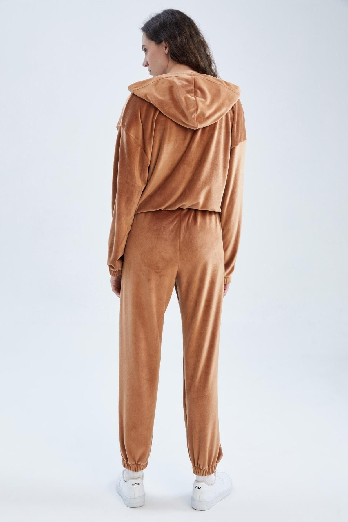 DeFacto-Regular Fit Basic Velvet Sweatpants 4