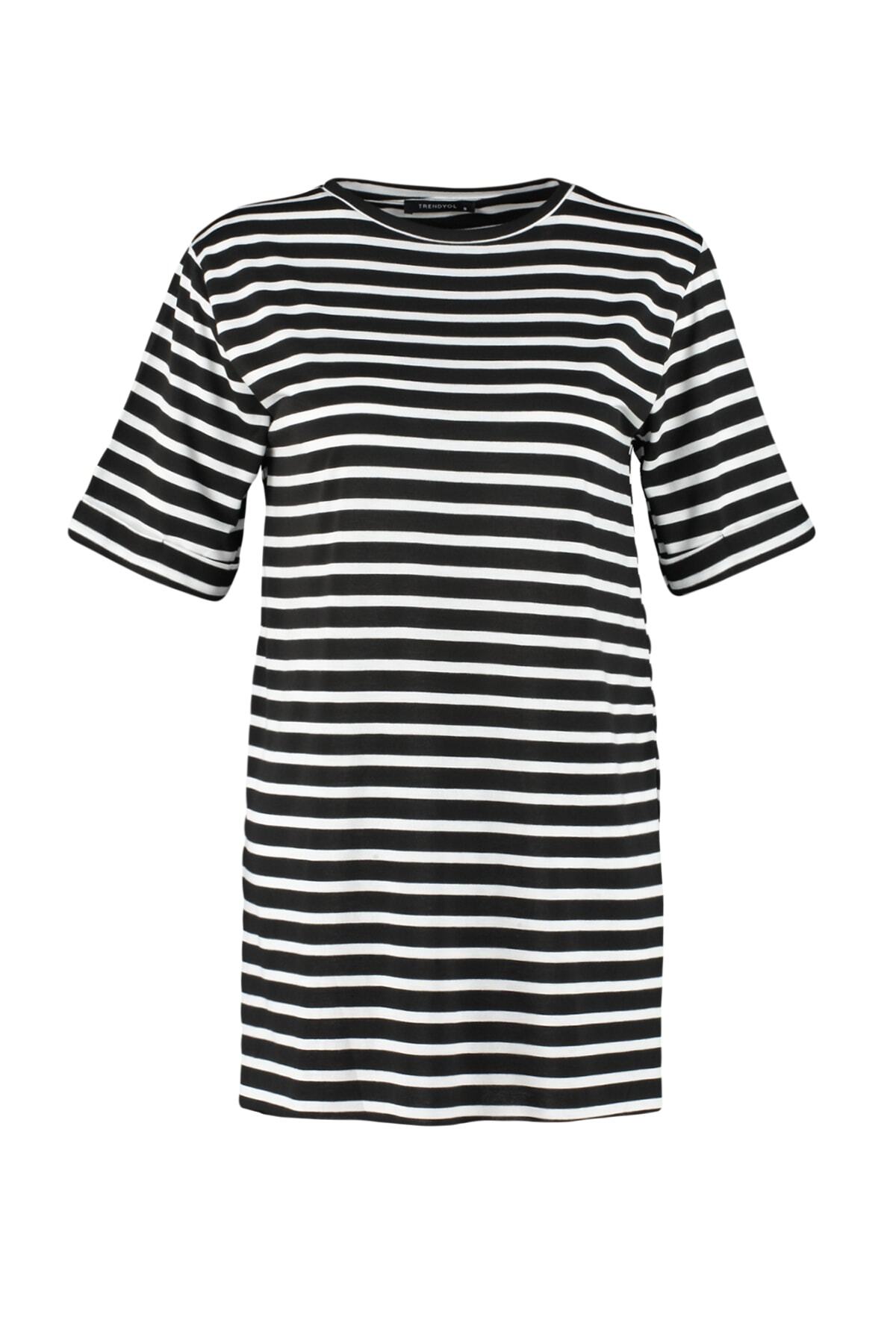 Trendyol Collection-Schwarz gestreiftes, geschlitztes, detailliertes, übergroßes/weites Strick-T-Shirt mit Rundhalsausschnitt TWOSS23TS00097 12