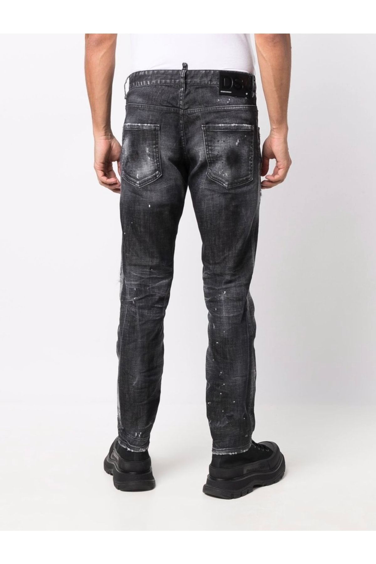 DSquared2 Mid rise Distressed Straight Leg Jeans