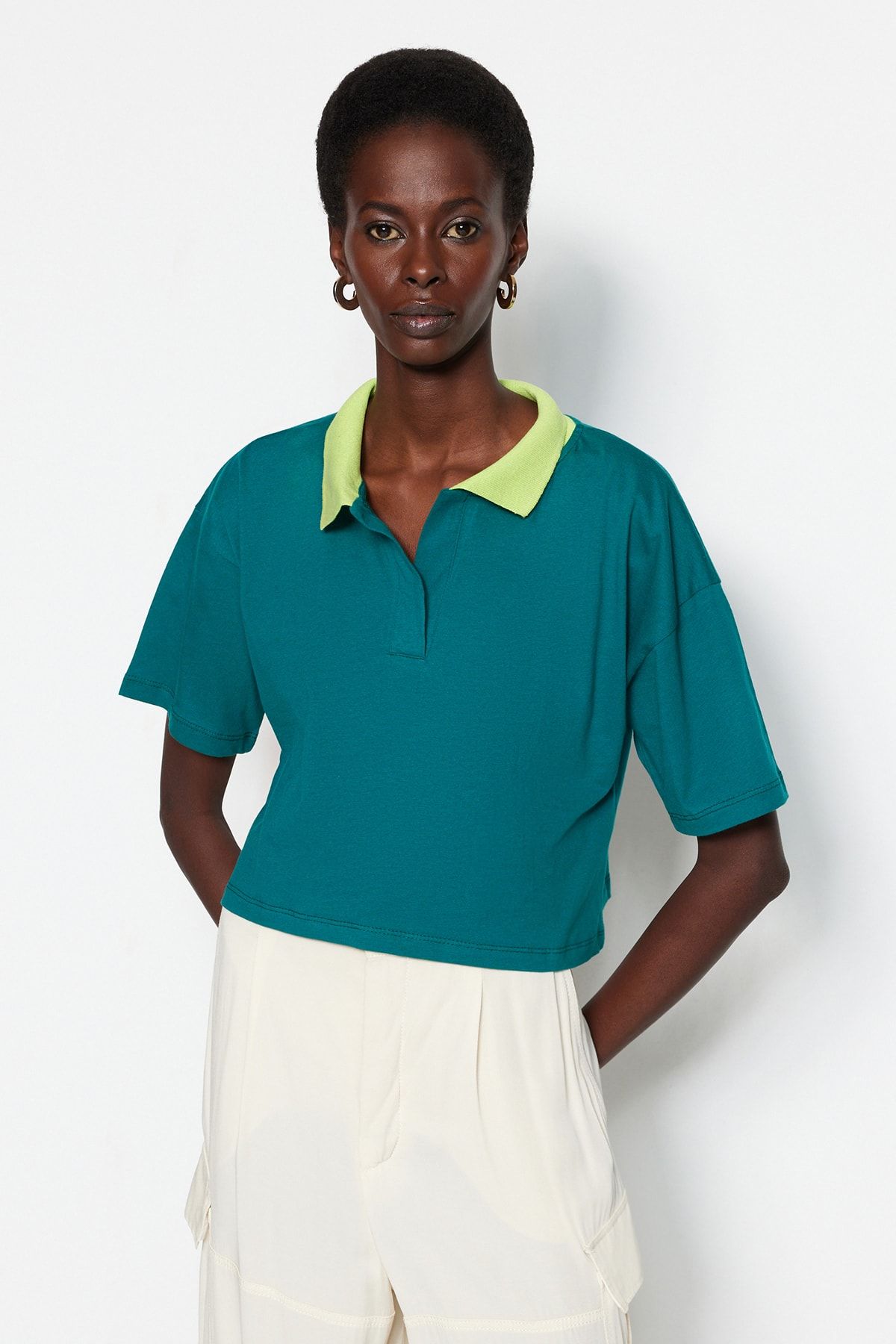 Trendyol Collection T-Shirt Grün Relaxed Fit