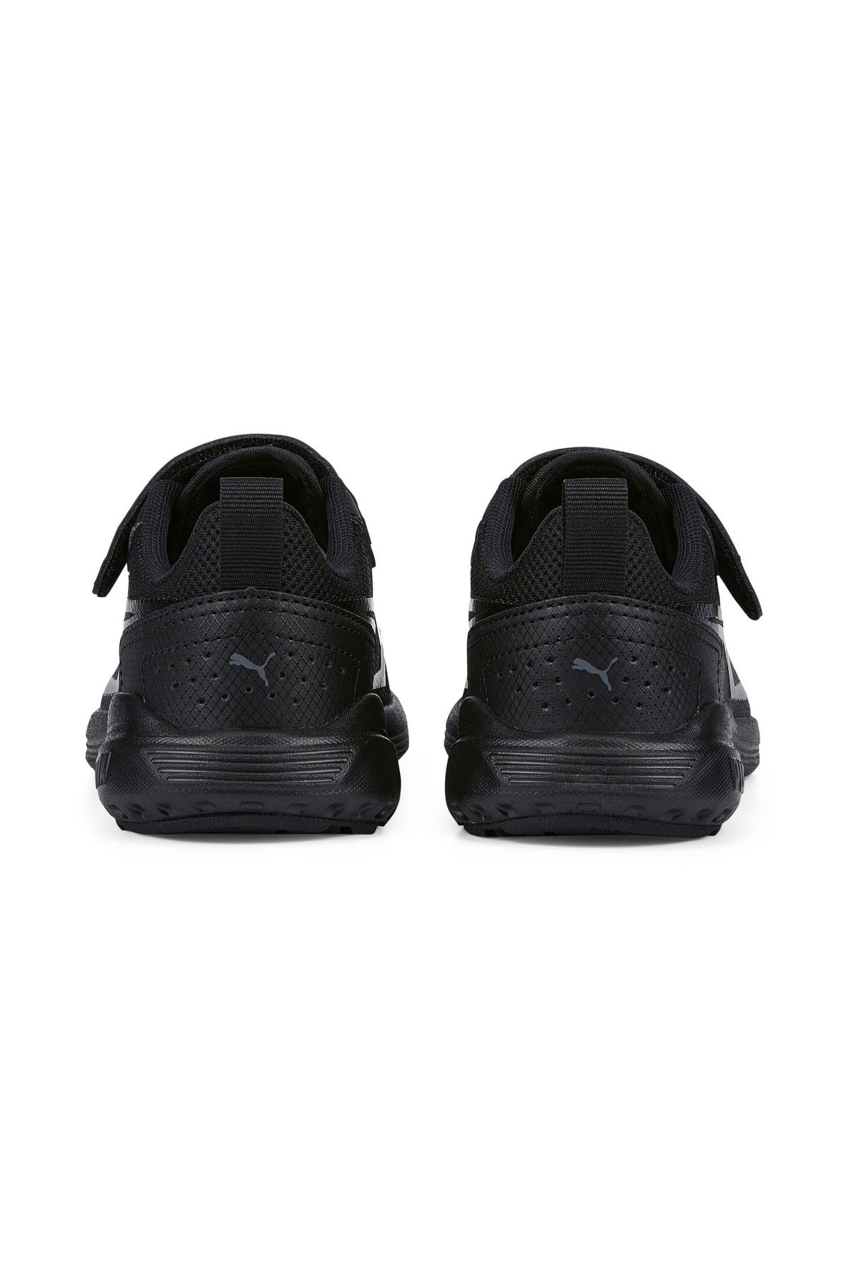 Tenis negros 2020 sales