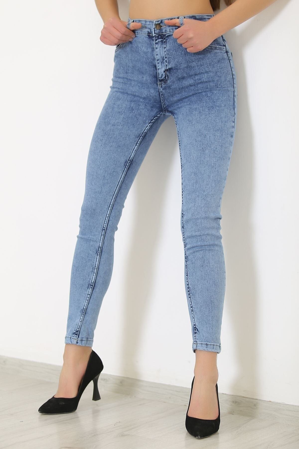 complete the look image