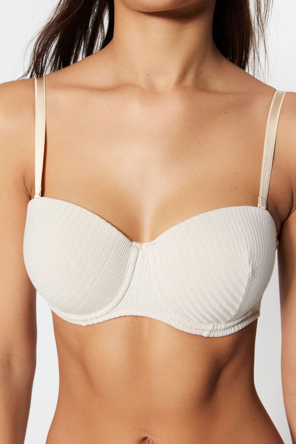 Trendyol Collection-Beigefarbener, trägerloser, gestrickter BH – gerippt, ohne Polsterung, mit abnehmbarem Seilträger THMSS23SU00002 3