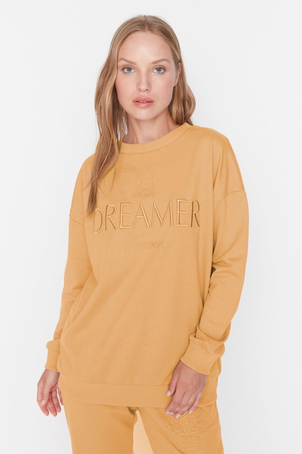 TRENDYOLMİLLA Camel Nakışlı Örme Pijama Takımı THMAW23EM00005 SN9035