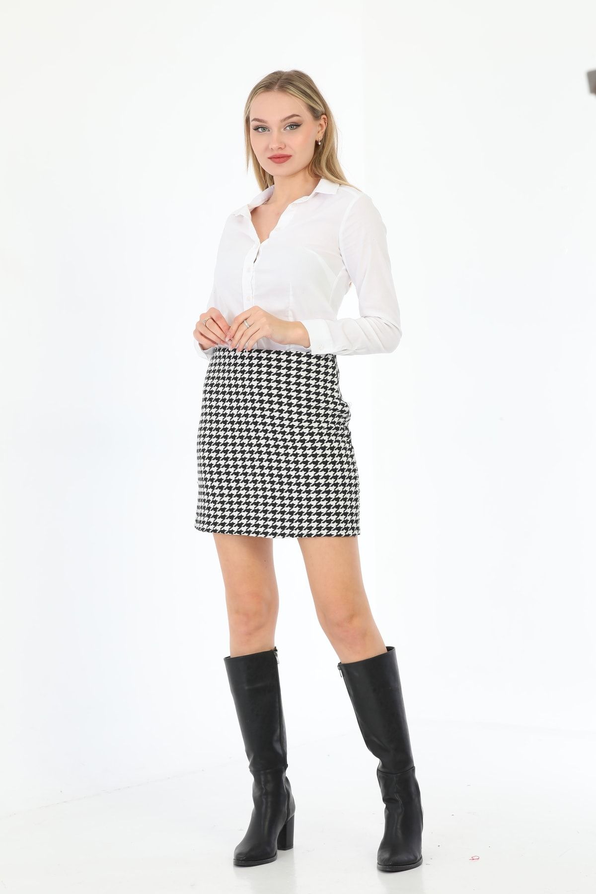 complete the look image