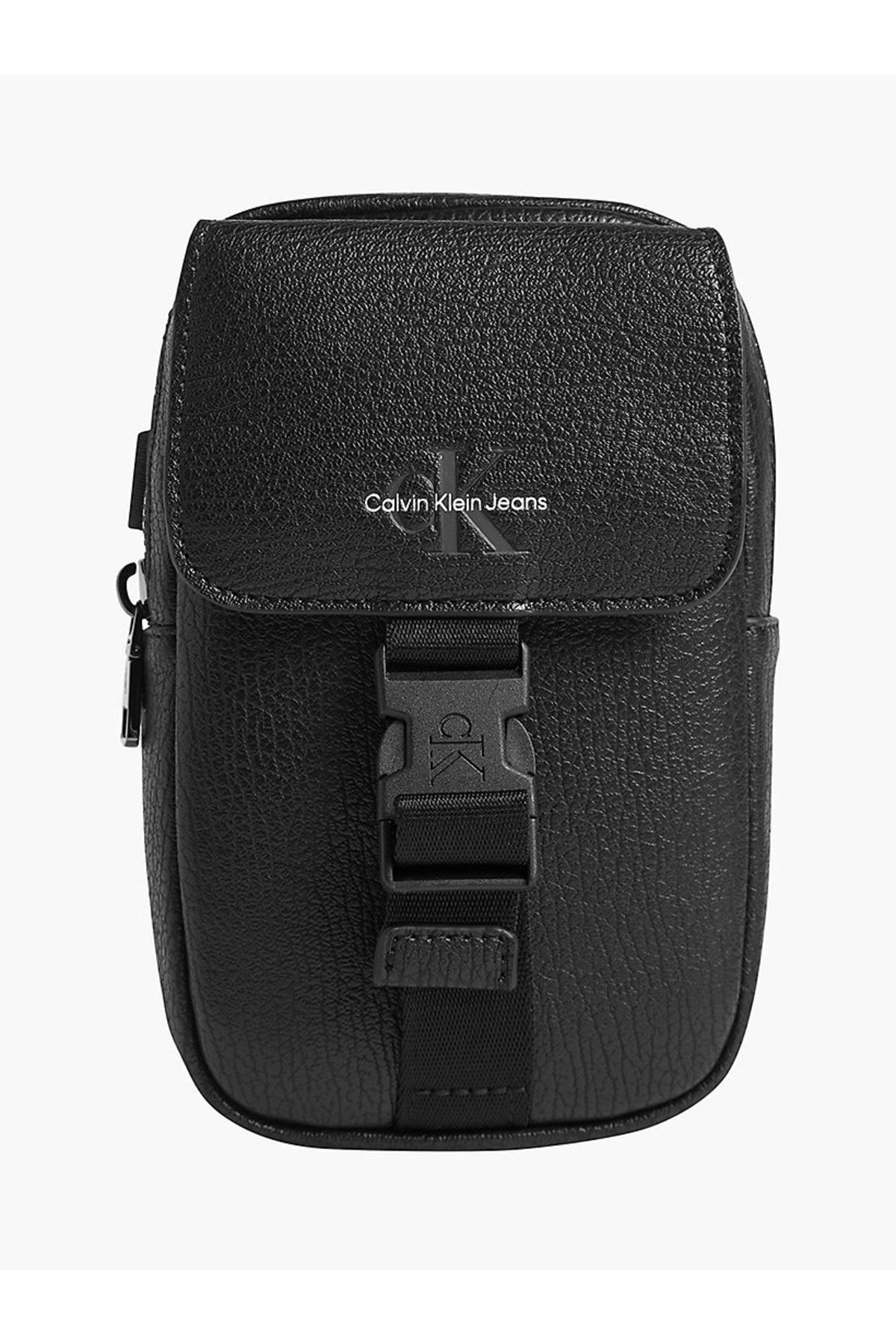 Calvin Klein Erkek Mono Textured Telefon Çantası