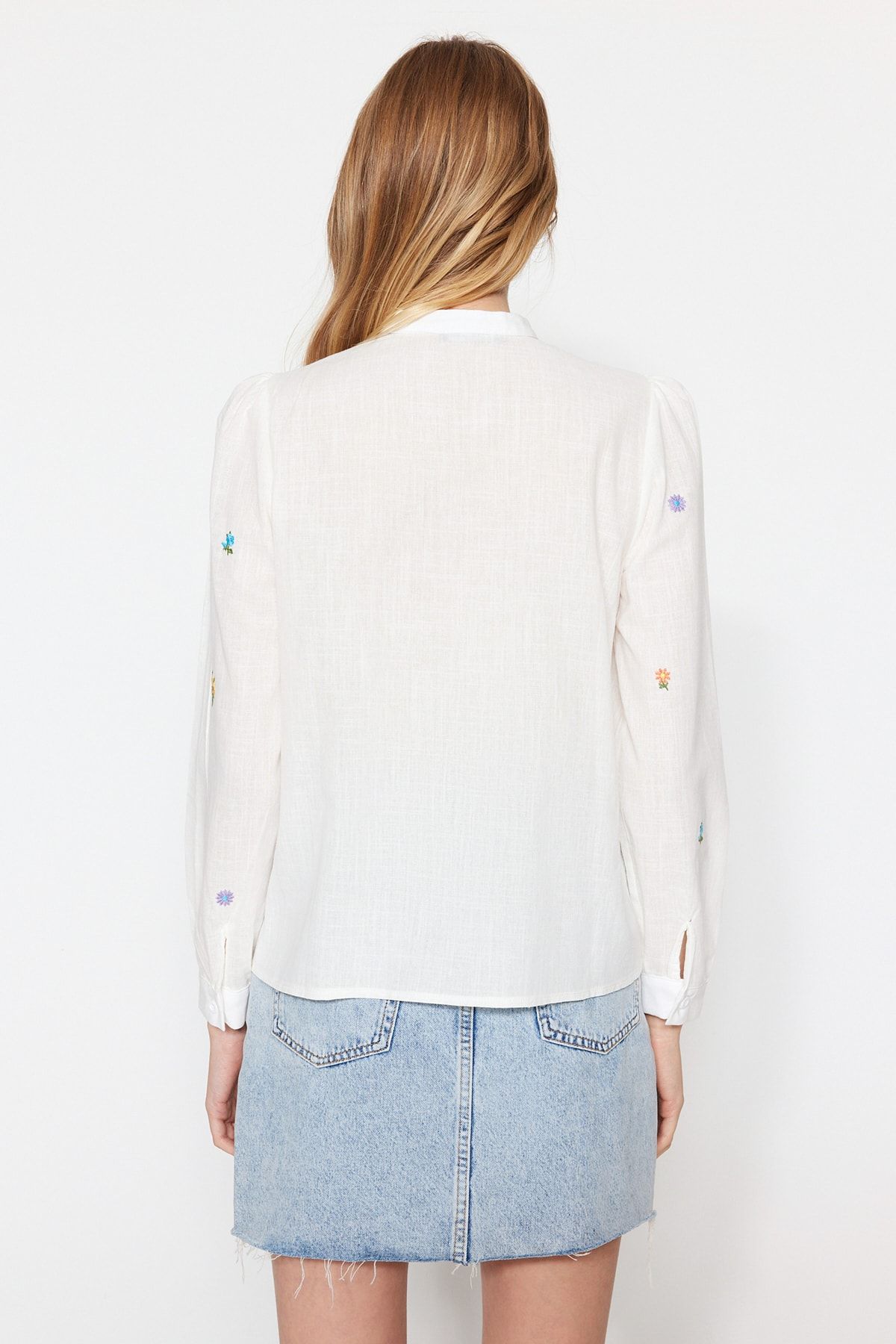 Trendyol Collection-Ecru Bestickt - Regular Fit Gewebtes Hemd TWOSS23GO00152 6