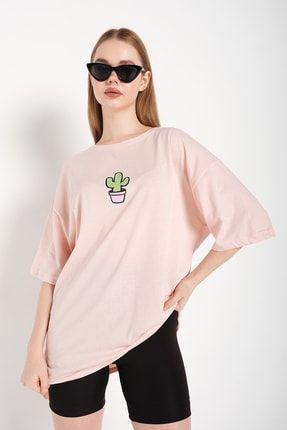 Kadın Pembe Cactus Logo Baskılı Oversize T-shirt TW-CACTUSLOGO