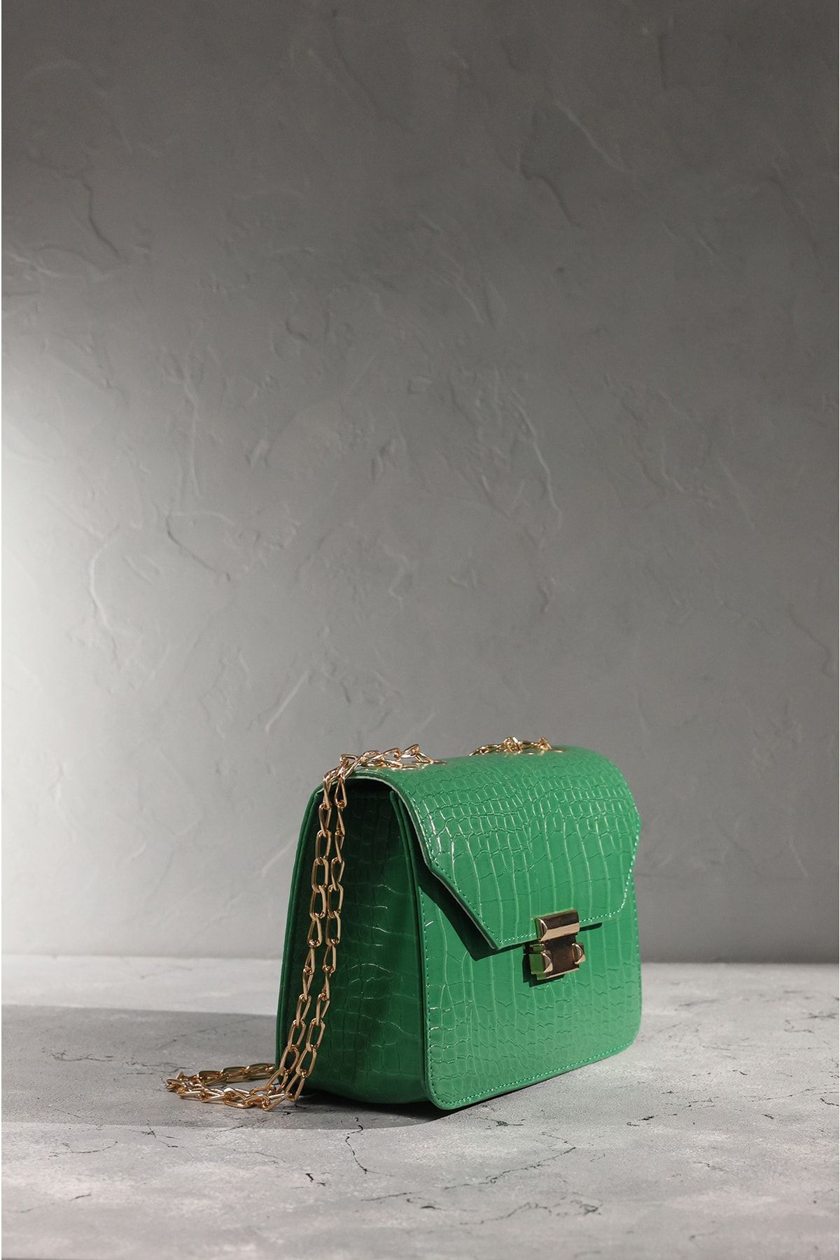 Zara croc chain bag top