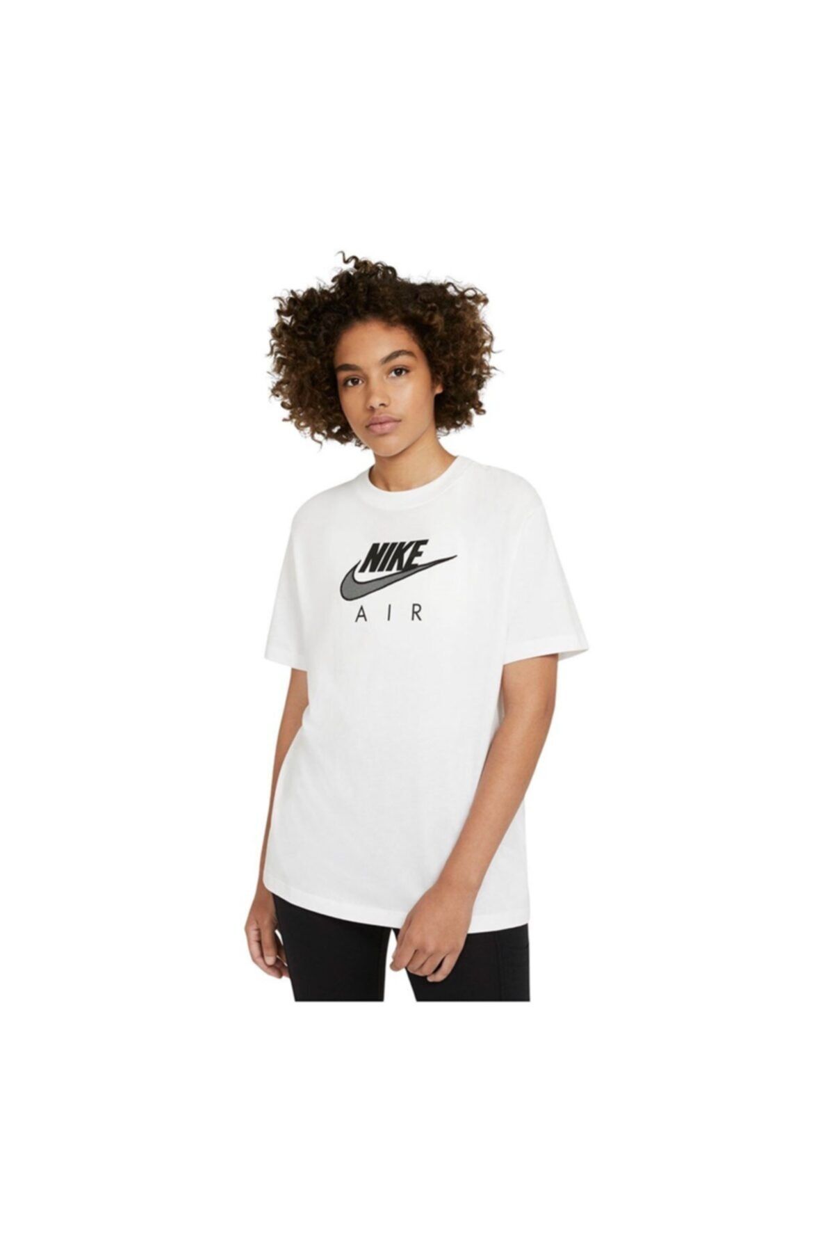 Boyfriend t hotsell shirt nike