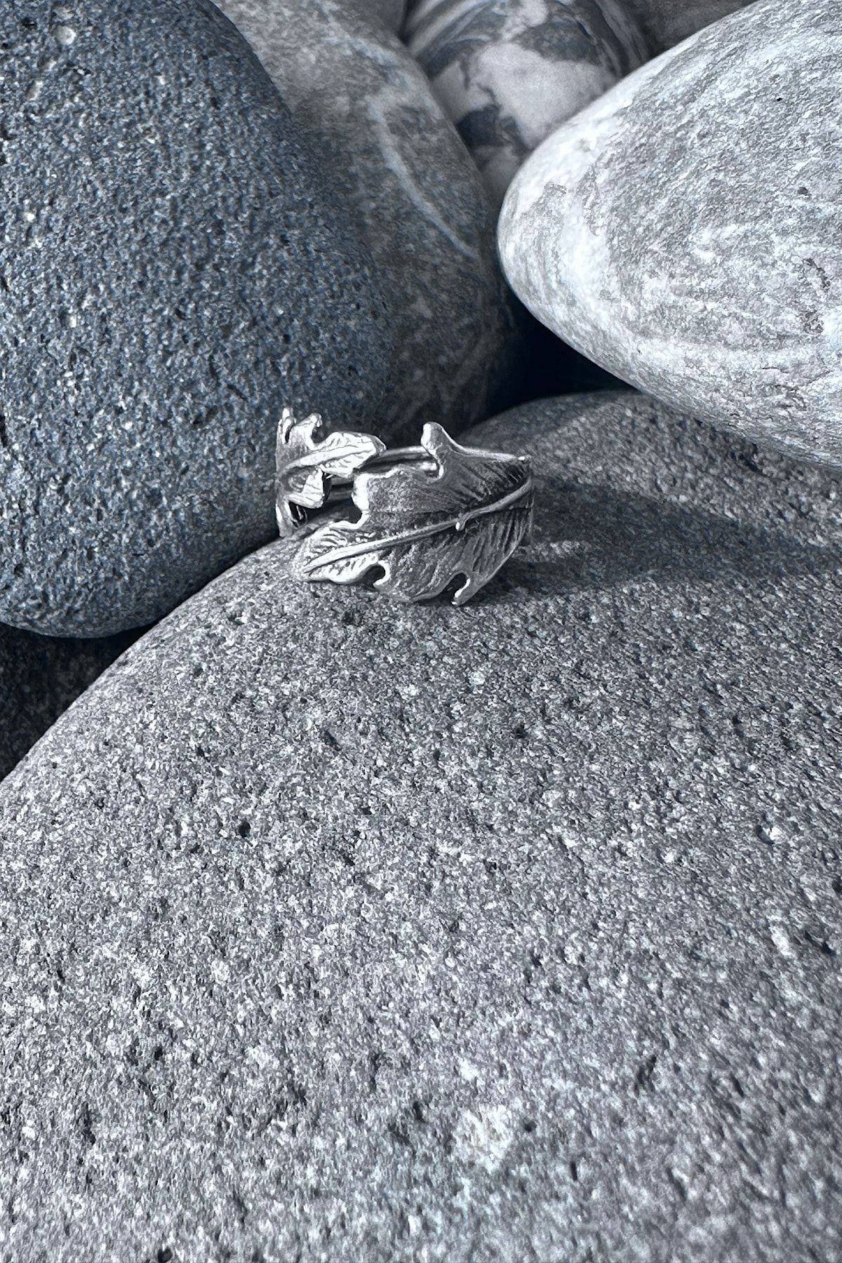 Adjustable hot sale leaf ring