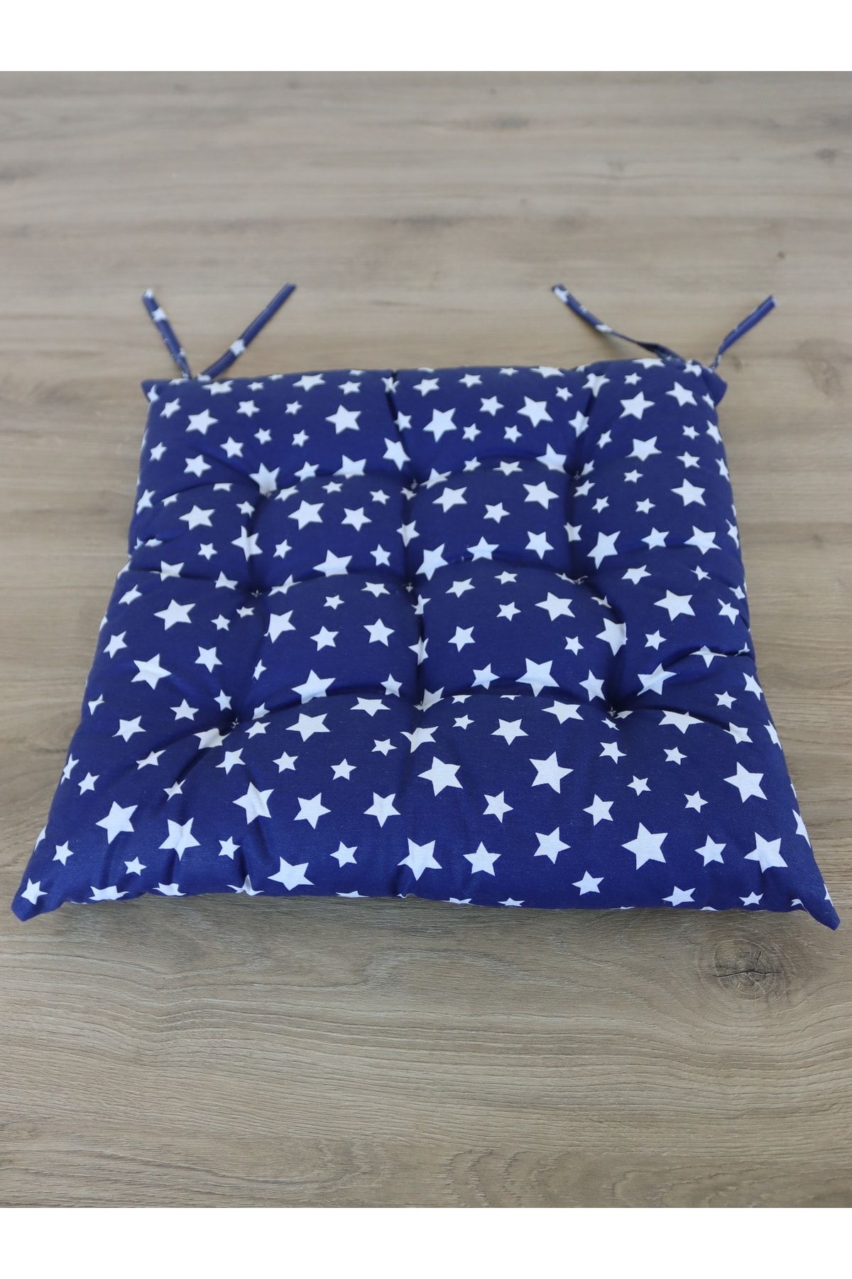 Navy chair 2025 cushions