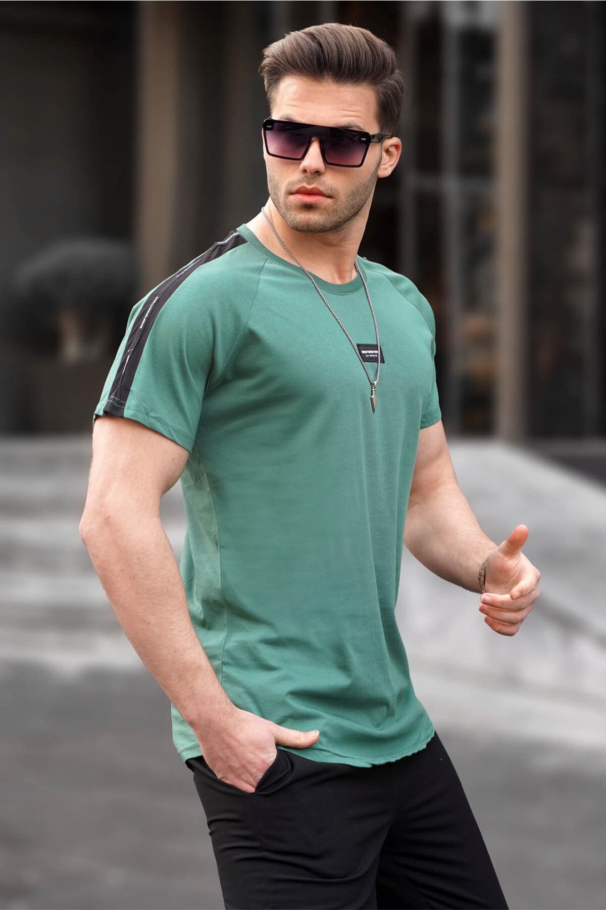 Madmext T-Shirt Grün Regular Fit Fast ausverkauft