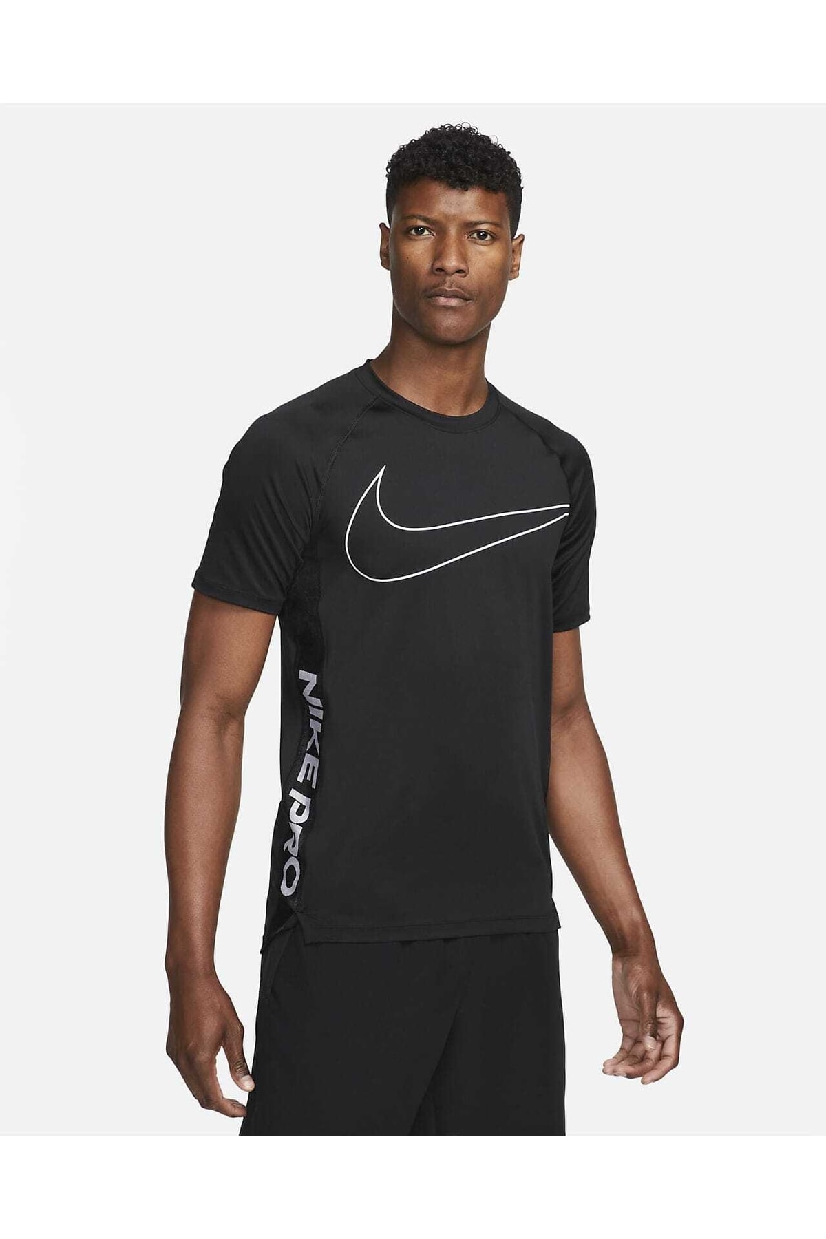 Nike Pro Dri-fıt Slim Fit Dar Kesim Erkek Antrenman Tişört