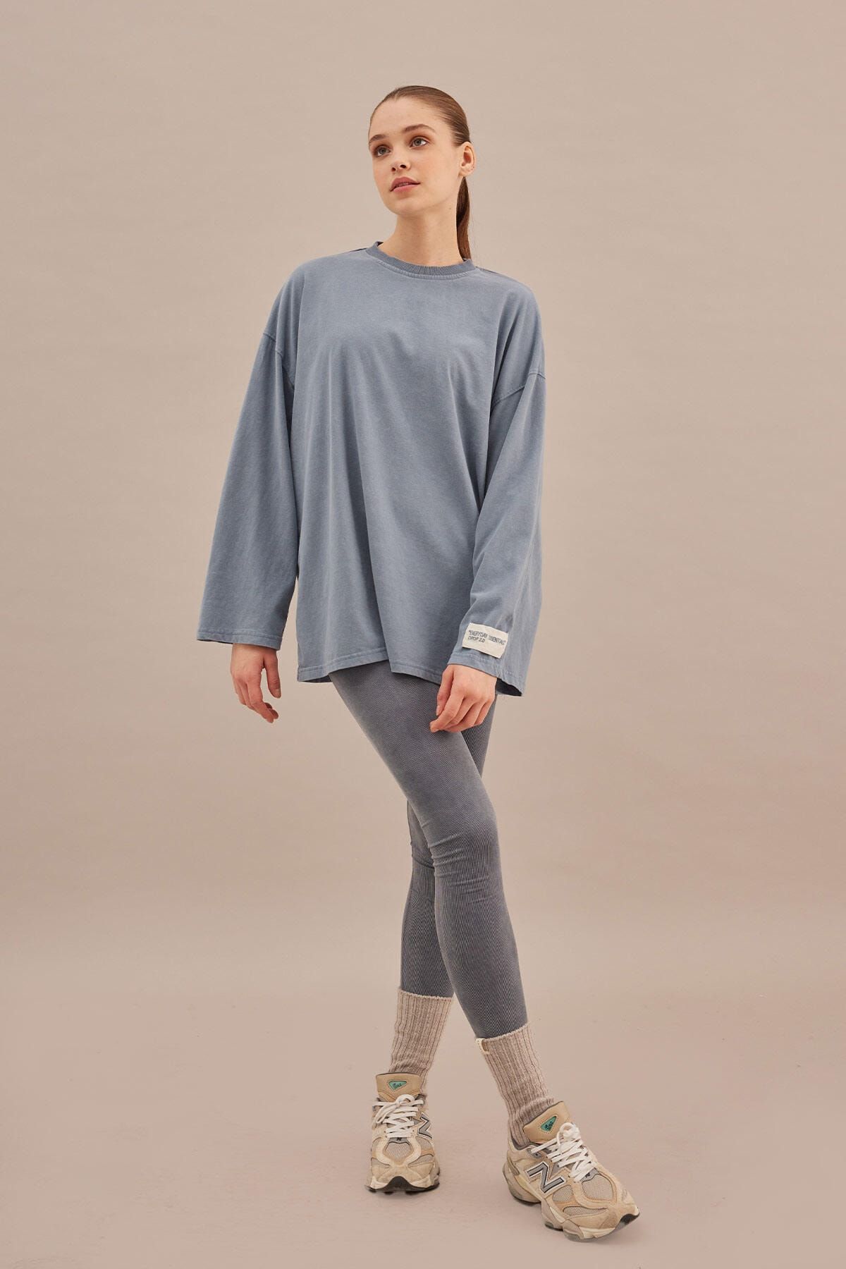 Manuka-Oversize mikina s vybledlým efektem modrá 4