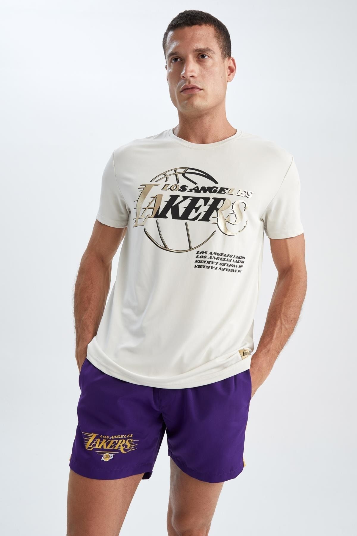 Ecru MAN Defacto Fit NBA Los Angeles Lakers Regular Fit Printed Back Crew  Neck T-Shirt 2803203