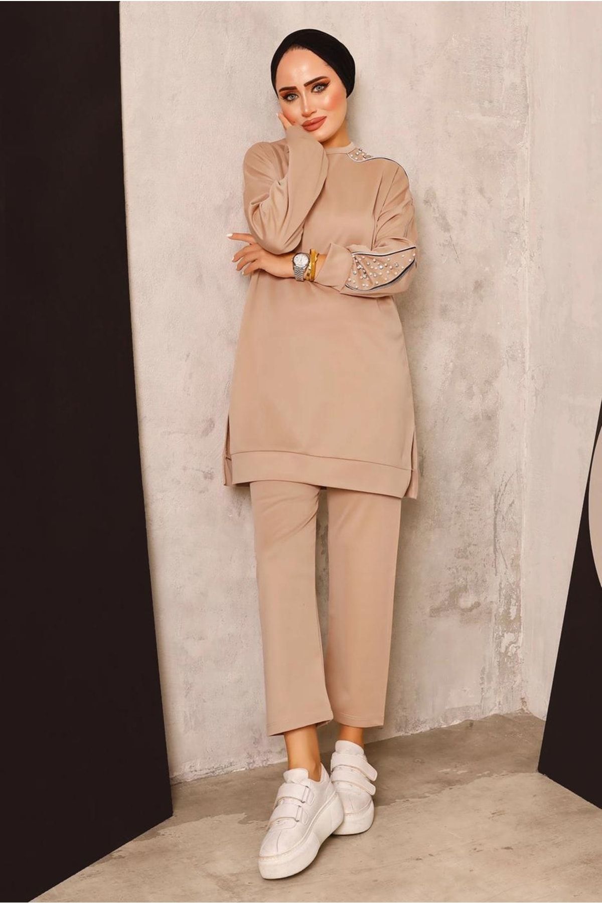 TRENDTESETTÜR Kadın Kahve (CAMEL) Kolları Fermuarlı Inci Detaylı Pantolonlu Takım T 8672 RN11069