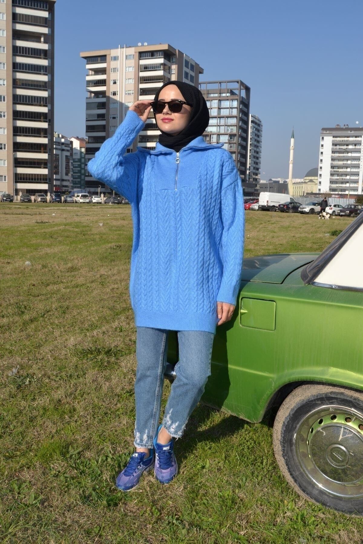 Mavi Yırtık Paça Yüksek Bel Kot Pantolon Mom Jean