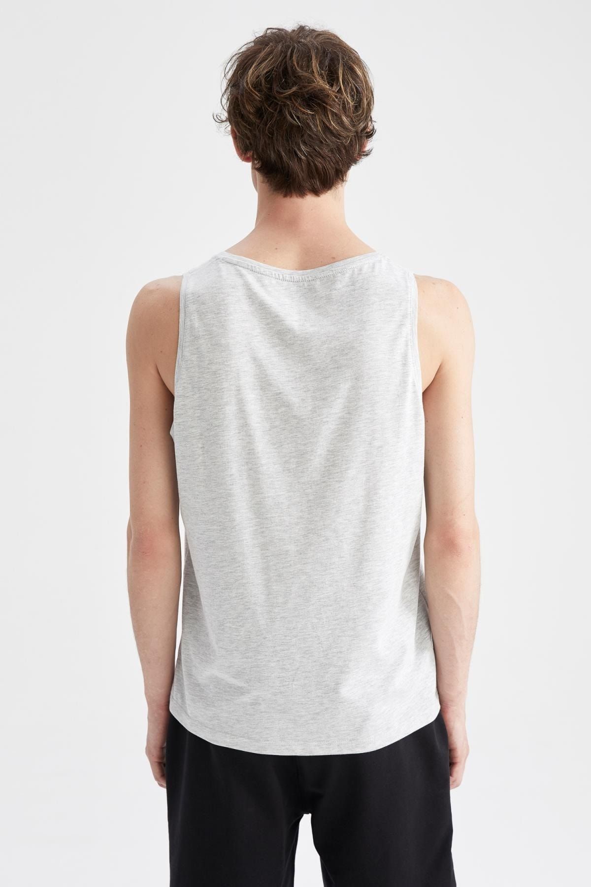 DeFacto Unterhemd Grau Regular Fit Fast ausverkauft FN8236