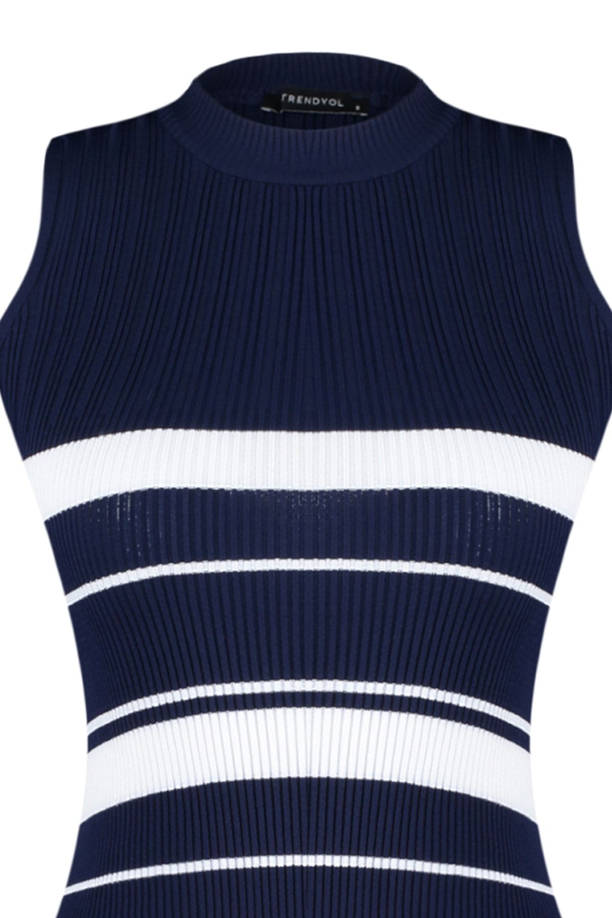 Trendyol Collection-Marineblaue Strickbluse mit Rundhalsausschnitt TWOSS21BZ0370 7