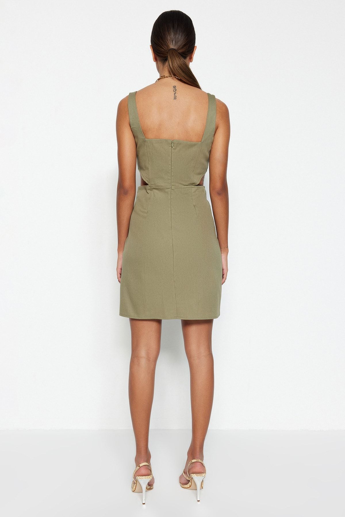 Kolekcia Trendyol-Khaki A-Cuh mini bavlnené okienko/vystrihnutý detailný štvorcový golier tkané šaty TWOSS23EL00596 6