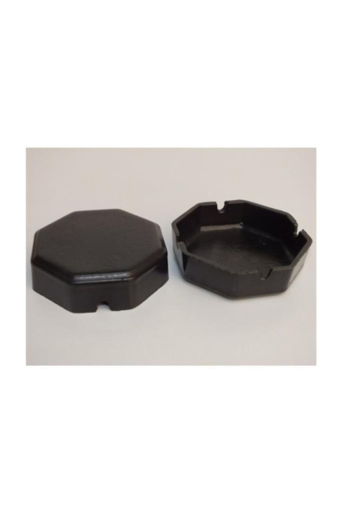 Akdeniz-Mıka Black Collar 1