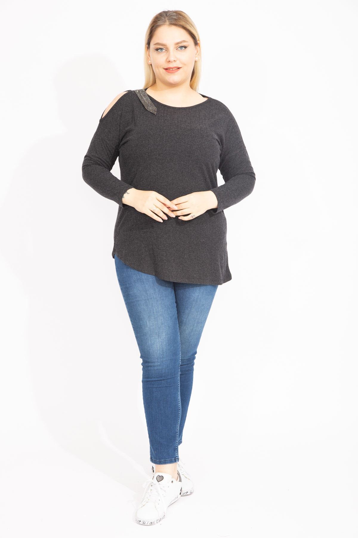 Şans-Women's Large Size Anthracite One-Shoulder Low-cut Stone Detailed Blouse 65n35426 5