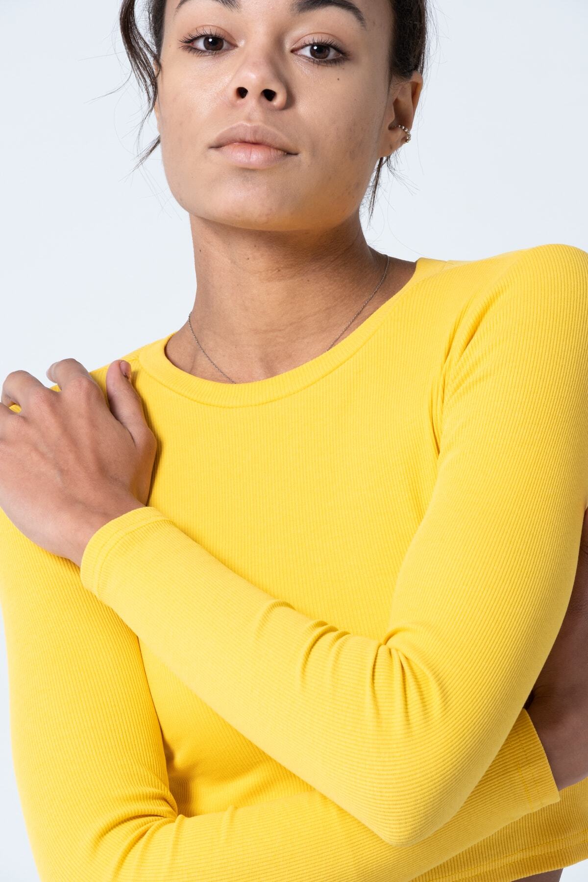 PUNKY CAT-Women's Yellow Long Sleeve Crop Blouse 3