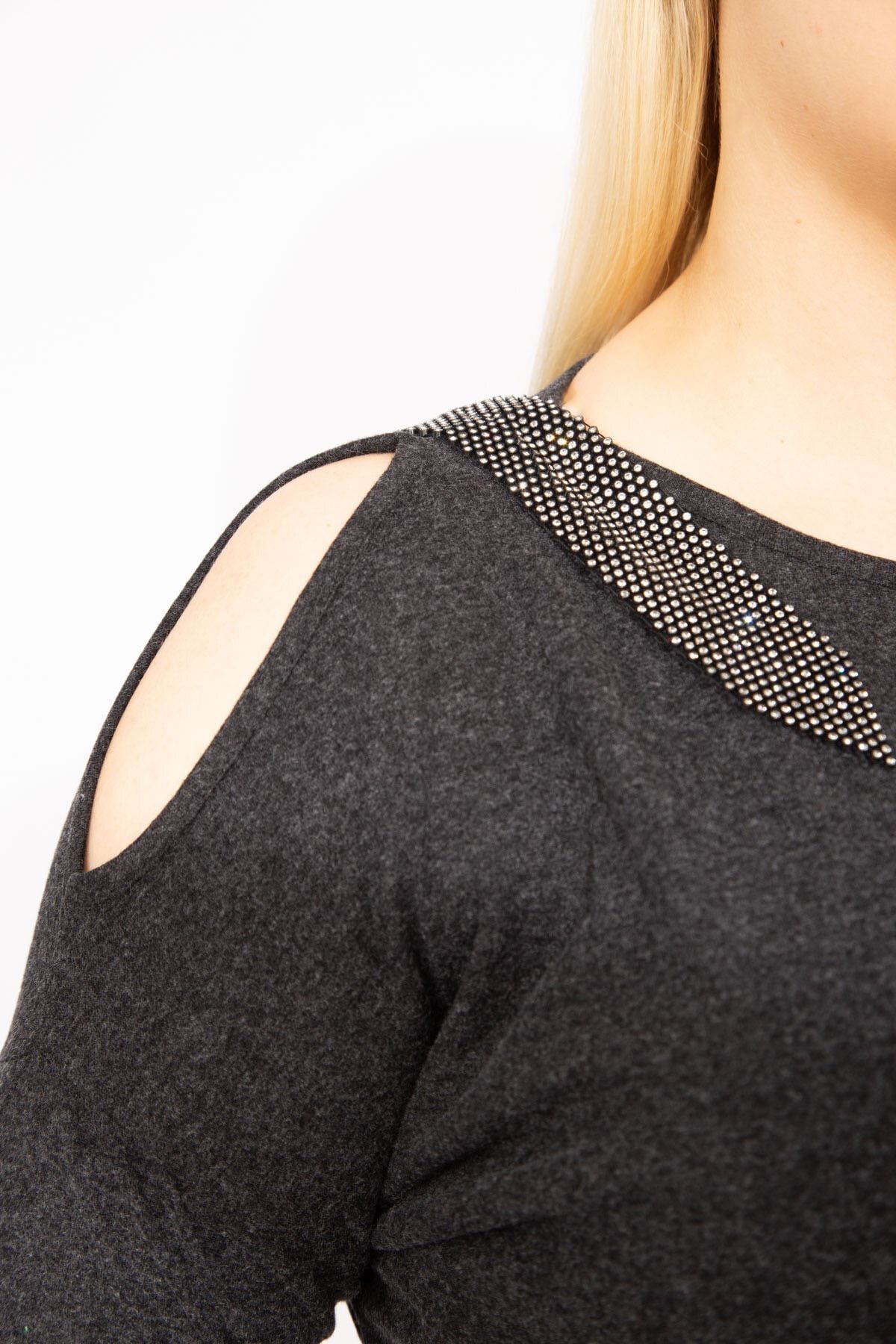 Şans-Women's Large Size Anthracite One-Shoulder Low-cut Stone Detailed Blouse 65n35426 4