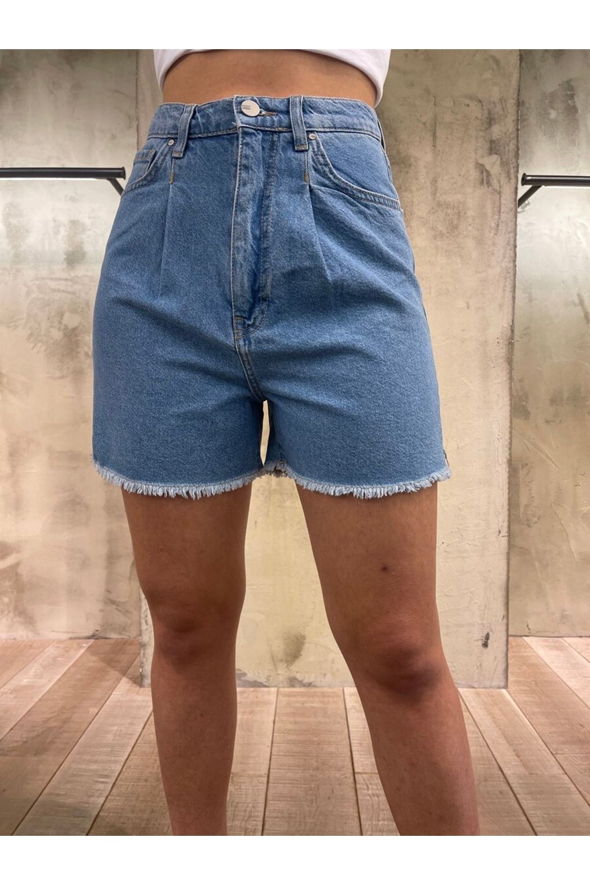 Vigoss jean shorts top