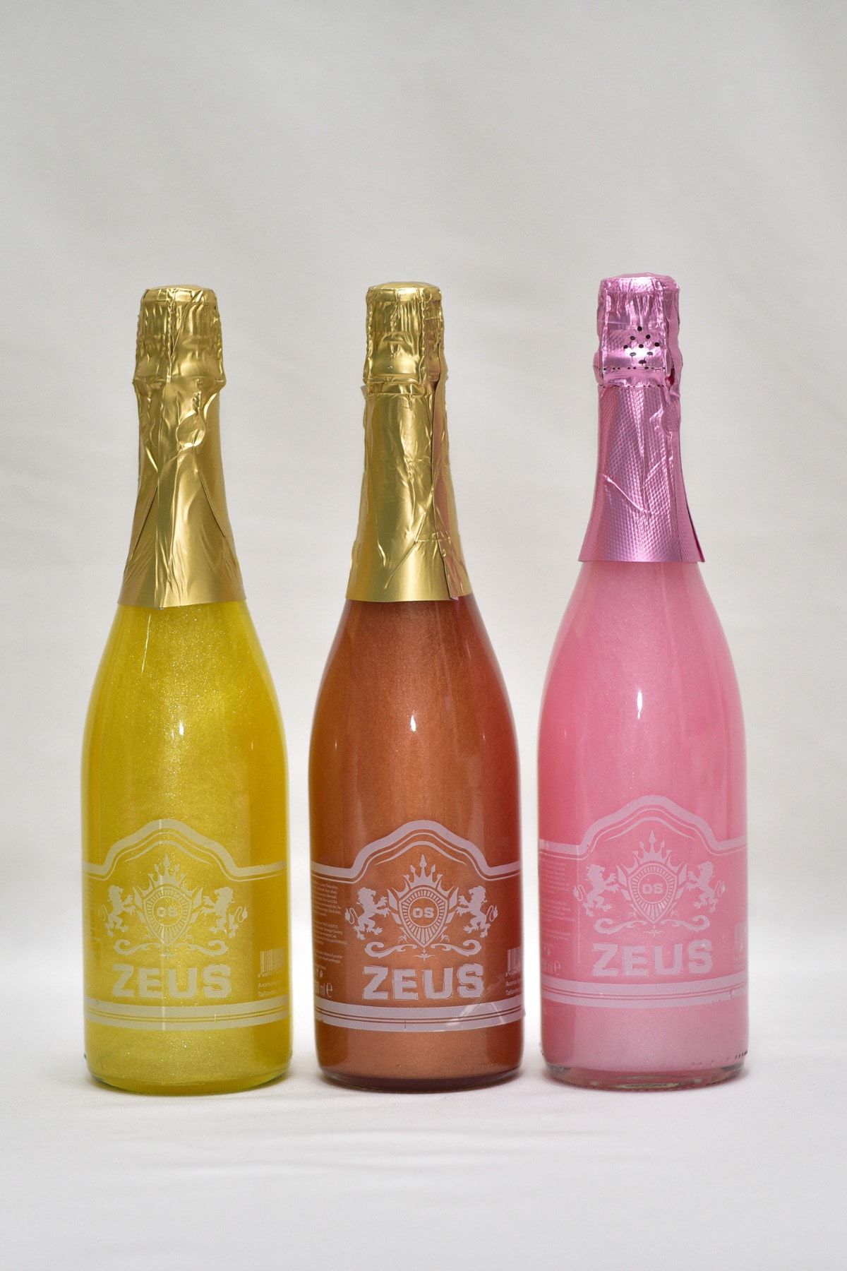 ZEUS Simli Alkolsüz Şampanya*** - 3'lü Paket (muz Aromalı, Çilek Aromalı, Karışık Meyve