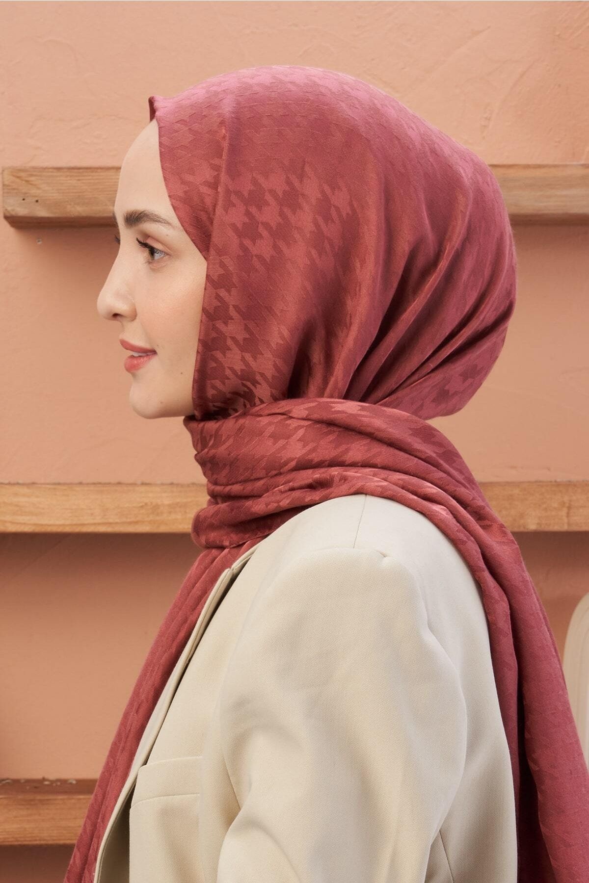 Harmony Jakar Serisi Kazayağı Desen Şal Marsala