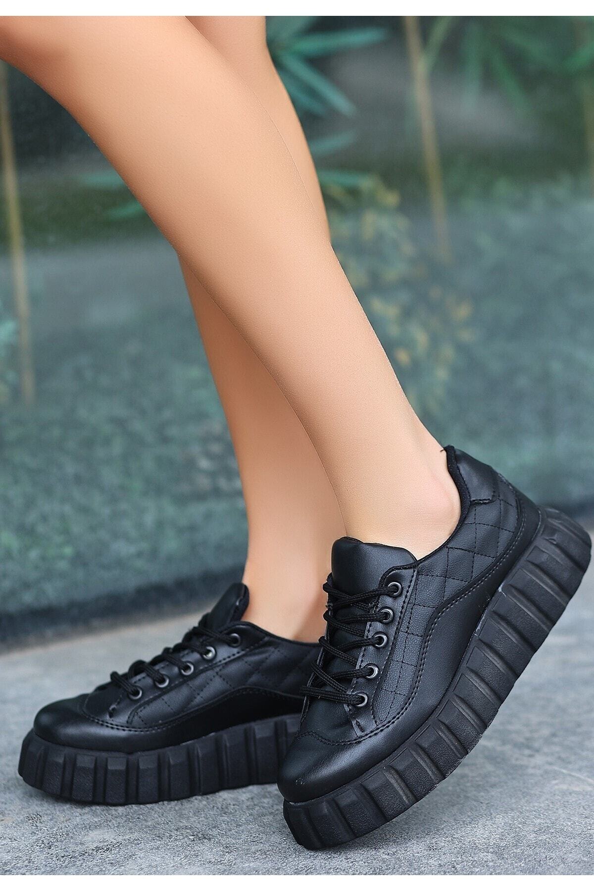 Joris Siyah Cilt Bağcıklı Spor Ayakkabı