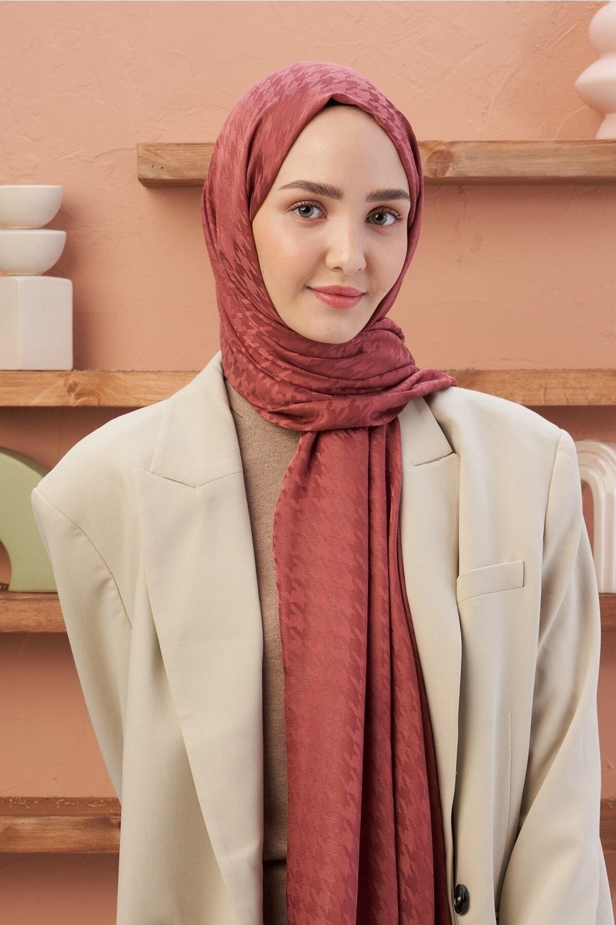 Harmony Jakar Serisi Kazayağı Desen Şal Marsala