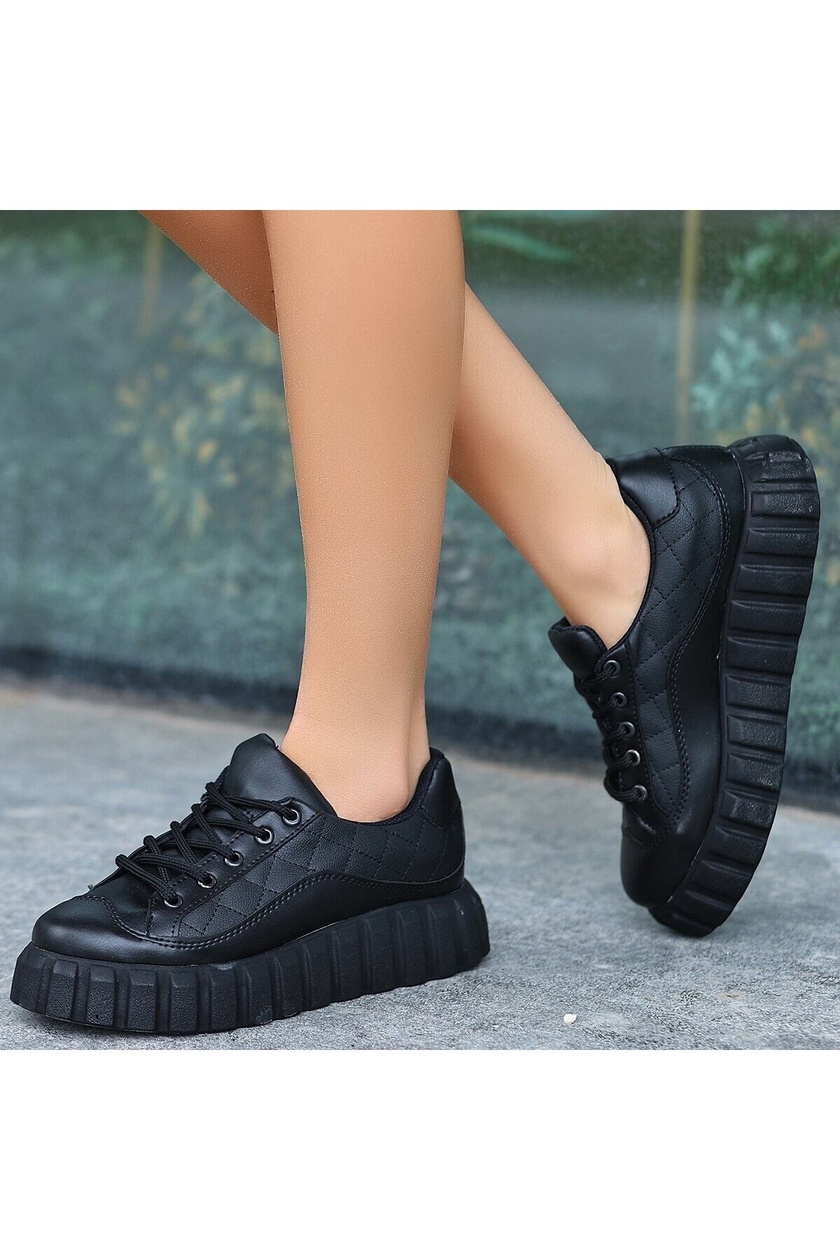 Joris Siyah Cilt Bağcıklı Spor Ayakkabı