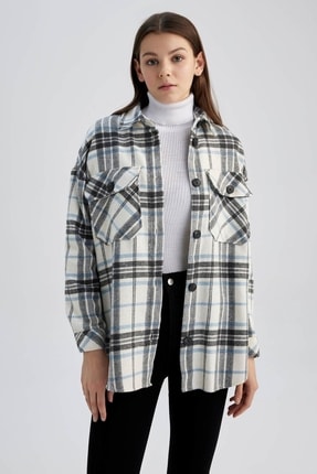 DeFacto Relax Fit Ekose Desenli Cep Detaylı Flanel Oduncu G&ouml;mlek Tunik