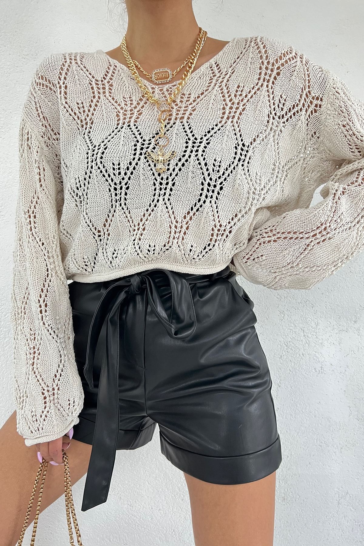 complete the look image