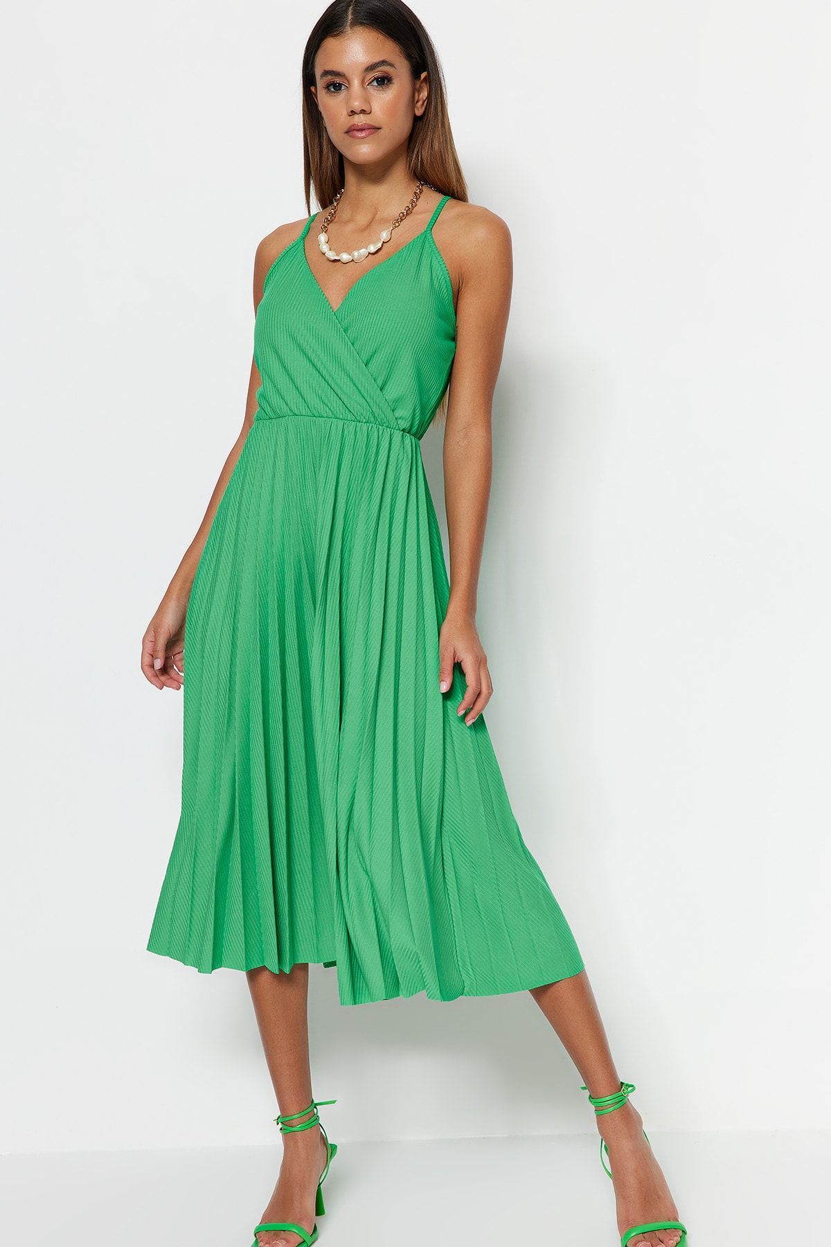 Trendyol Collection Green Open Waist/Skater Midi Double Breasted Pleated Strap Stretchy Knitted Dress TWOSS20EL2729