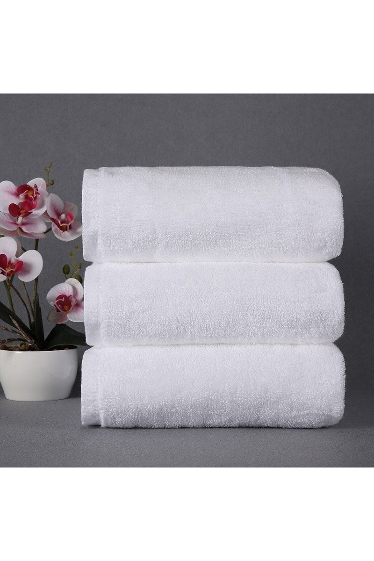 Hotel towels top