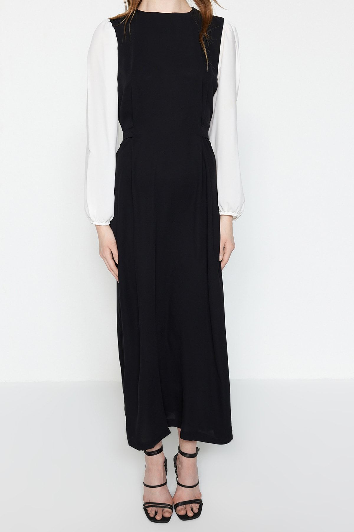 Trendyol Modest-Schwarzes Abendkleid mit Bindedetail am Rücken TCTSS23DB00036 4