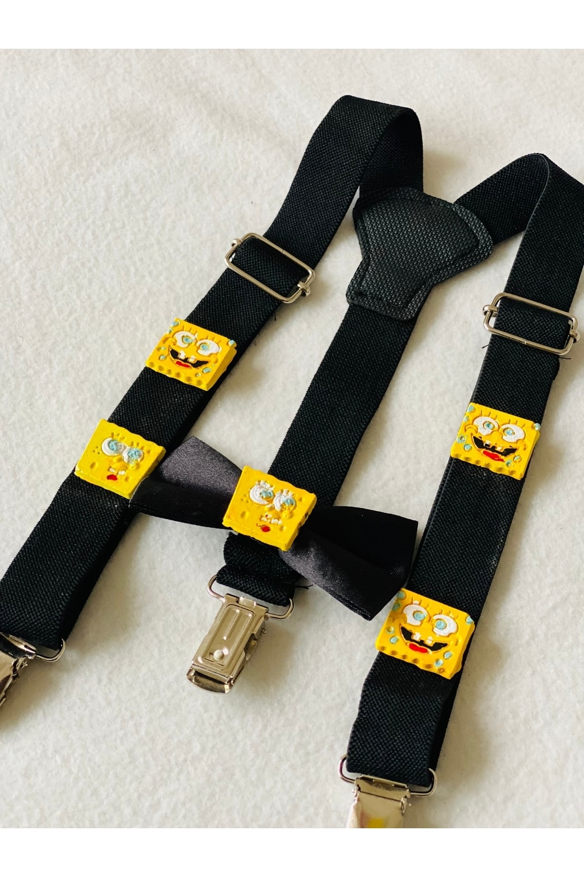 GELABLA Sünger Bob Askı Papyon Set