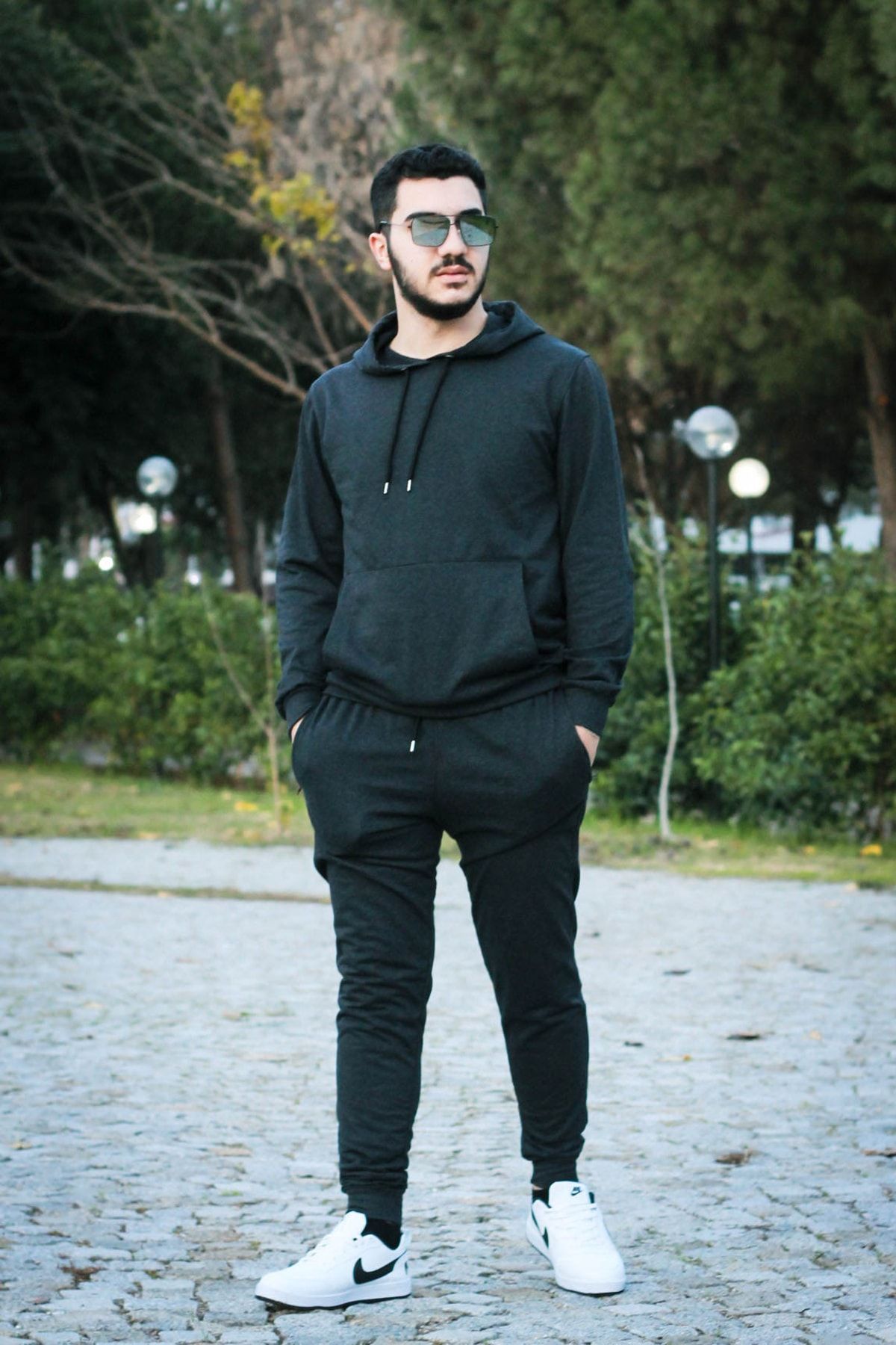 Kapüşonlu Kanguru Cepli Pamuklu Erkek Eşofman Takımı