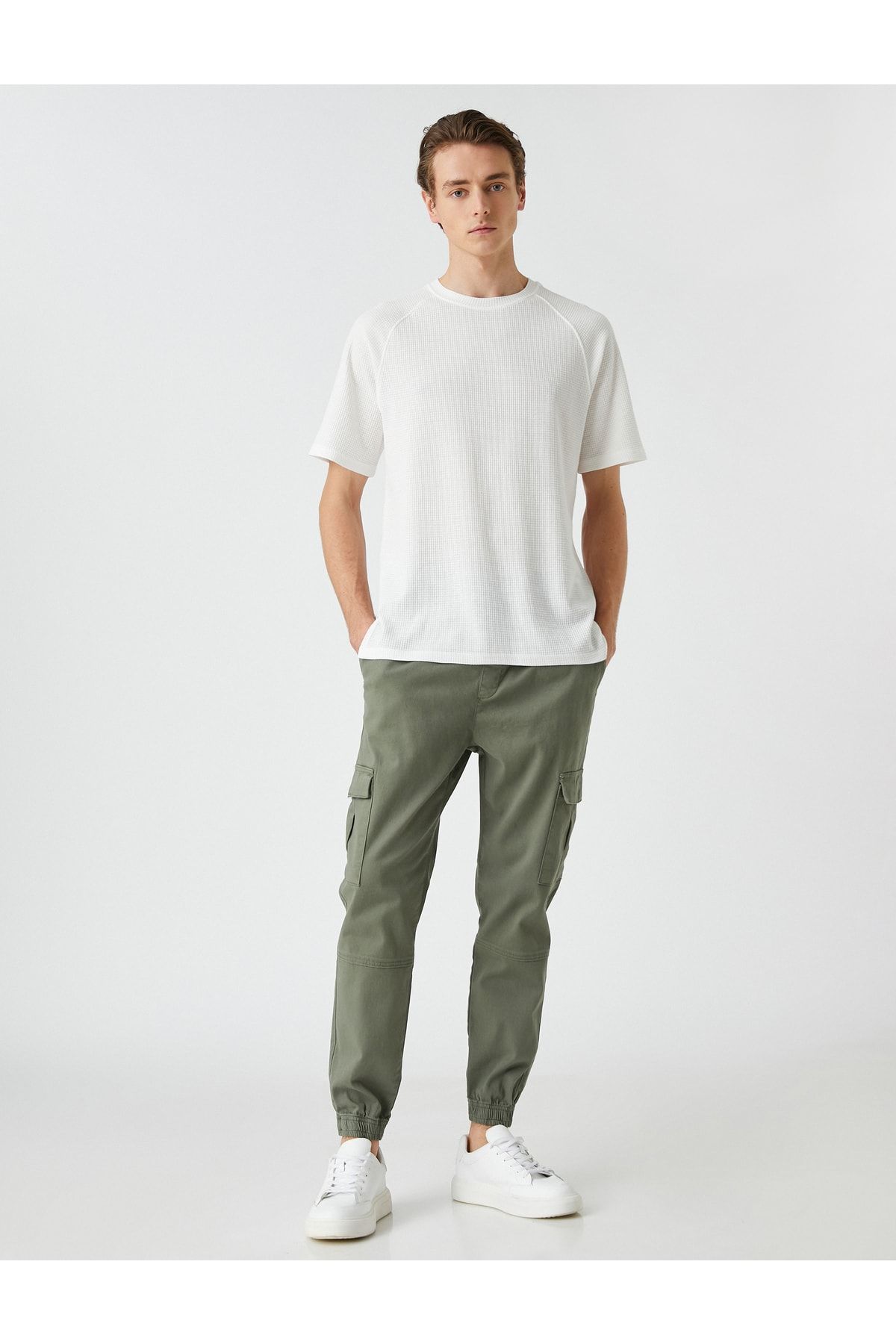 Koton Hose Khaki Jogger Fast ausverkauft