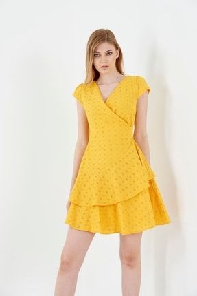 Kadın Sarı Kruvaze Yaka Ay Kollu Belden Oturan Kloş Volan Kesimli Mini Brode Elbise SDR170